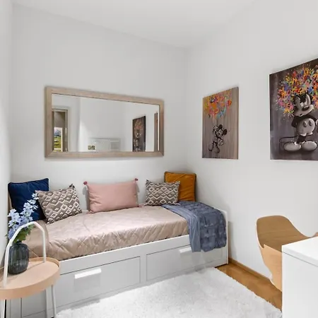 Apartment Btqcentralacfreeparkingterrace *