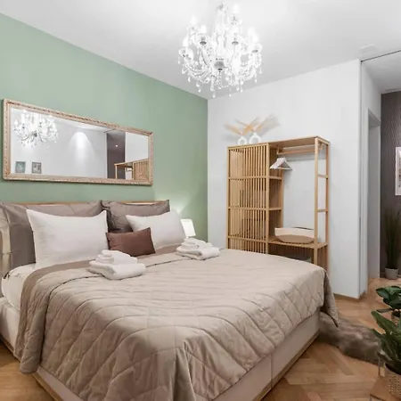 Central Ac Private Terrace Freeparking زيورخ